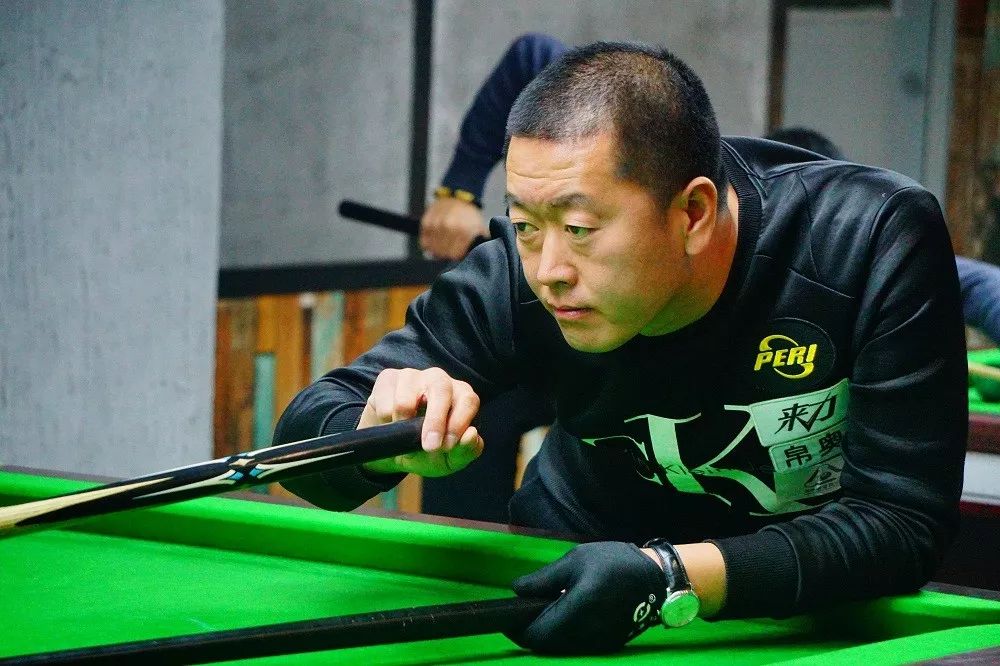 是本泽马与 是本泽马与