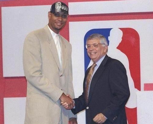 麦考尔的多 麦考尔的多